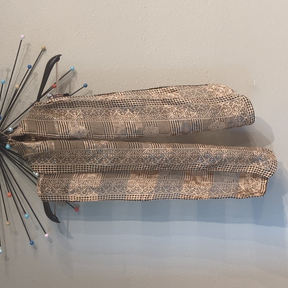Vintage Scarf Weaved Gold Thread